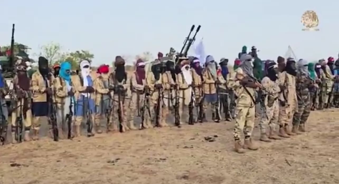 السماح بالهواتف الذكية وكرة القدم.. &ldquo;نصرة الإسلام&rdquo; تغيّر نهجها في مالي