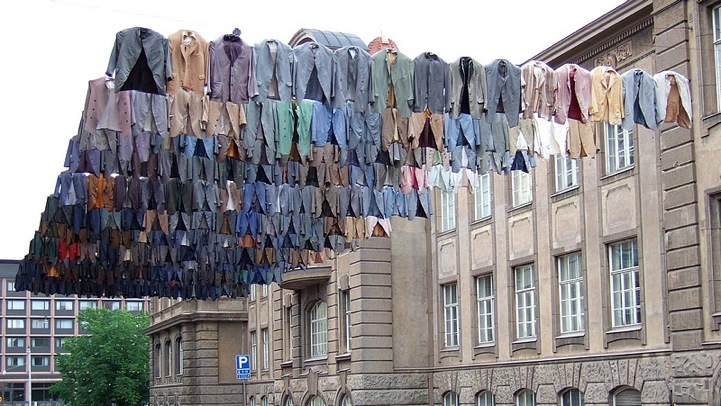 Artist Uses Clothesline Installations As Art Art Design Lifestyle Blog