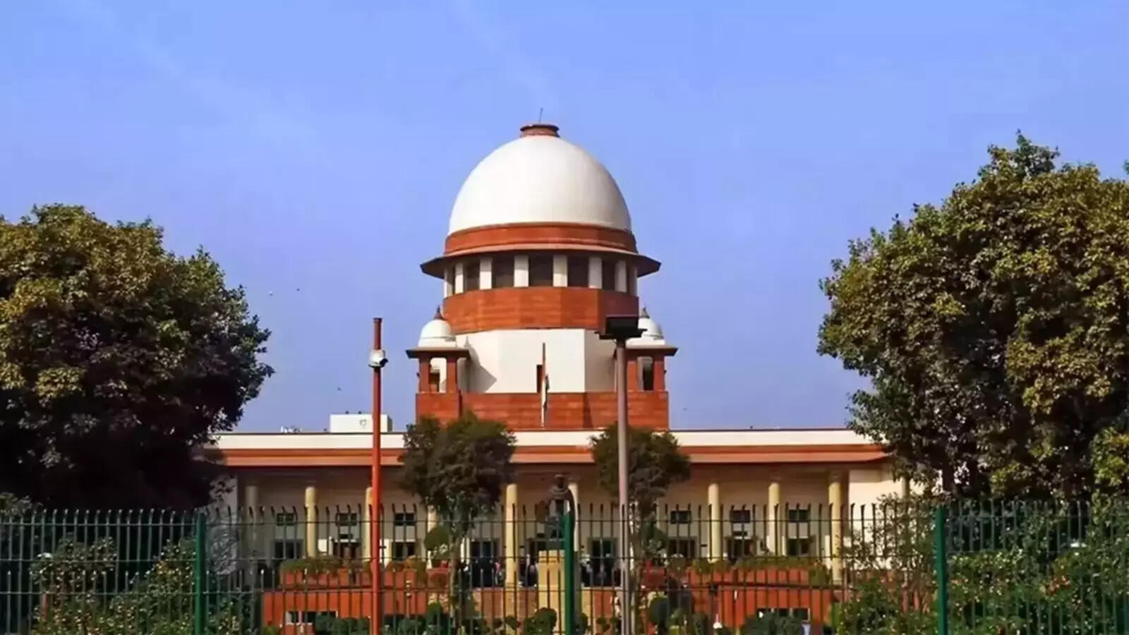SC directs medical exam board to explain decision to reduce qualifying cut-off for NEET-PG, ETEducation SC directs medical exam board to explain decision to reduce qualifying cut-off for NEET-PG, ETEducation