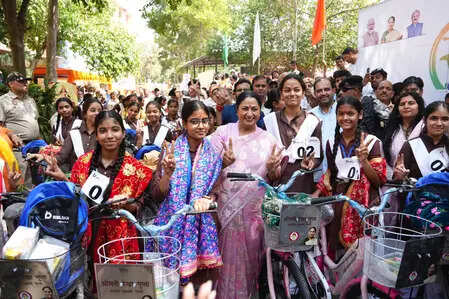 Delhi CM distributes bicycles to 1,000 schoolgirls under ‘Vidya Vahini’ initiative, ETEducation Delhi CM distributes bicycles to 1,000 schoolgirls under ‘Vidya Vahini’ initiative, ETEducation