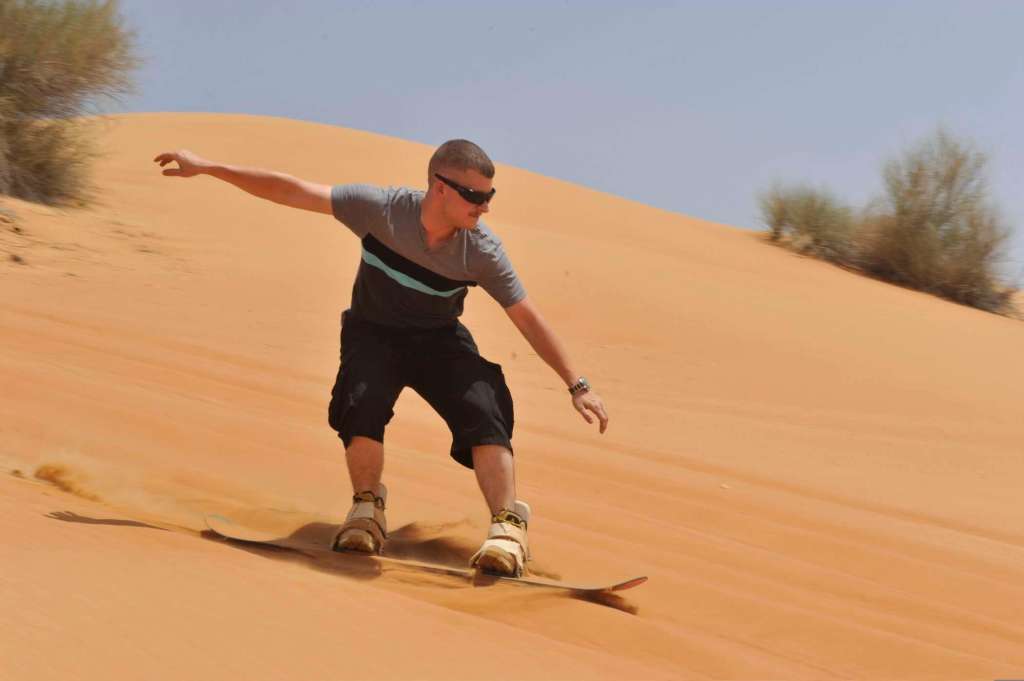 Sandboarding in the UAE and the Dubai desert Surf The Sand