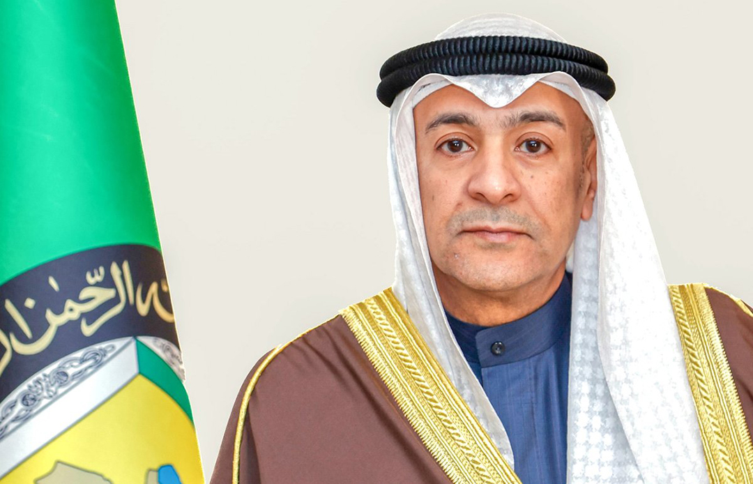 أمين مجلس التعاون يرحب بقرار لبنان بفرض سيطرة الدولة على بيروت وحصر السلاح فيها