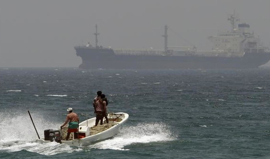 إسقاط صاروخين أطلقهما الحوثيون تجاه سفينة حاويات في البحر الأحمر