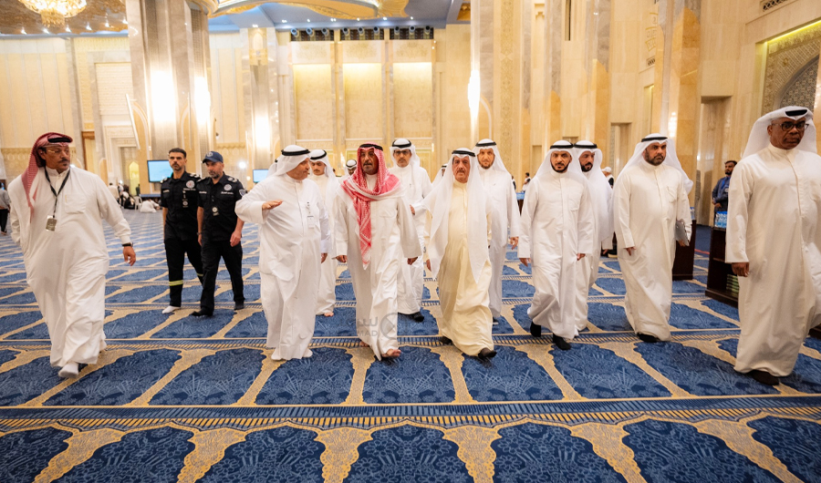 سمو رئيس الوزراء الشيخ محمد الصباح يتفقّد مسجد الدولة الكبير سمو رئيس الوزراء الشيخ محمد الصباح يتفقّد مسجد الدولة الكبير
