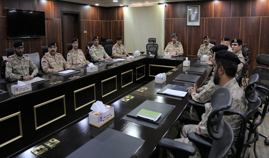 رئيس الأركان يتفقد هيئة العمليات والخطط بالجيش الكويتي