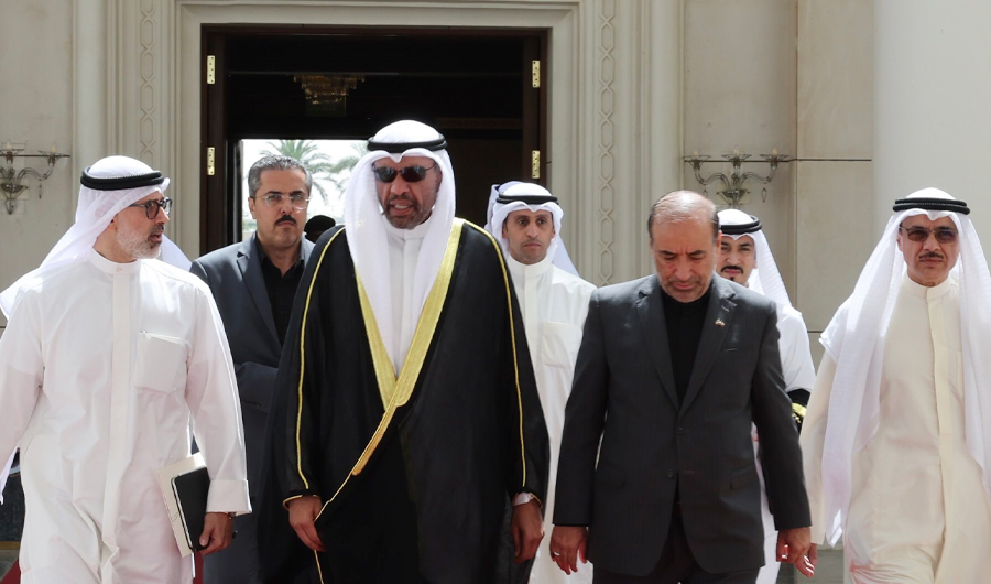 ممثل سمو الأمير وزير الخارجية يتوجه إلى طهران