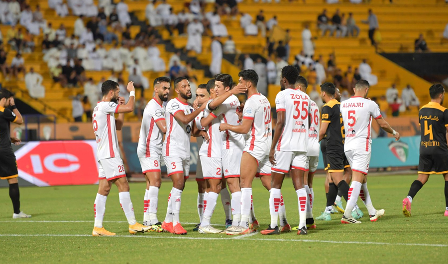 «الكويت» بطلاً للدوري.. للمرة الـ19 في تاريخه «الكويت» بطلاً للدوري.. للمرة الـ19 في تاريخه