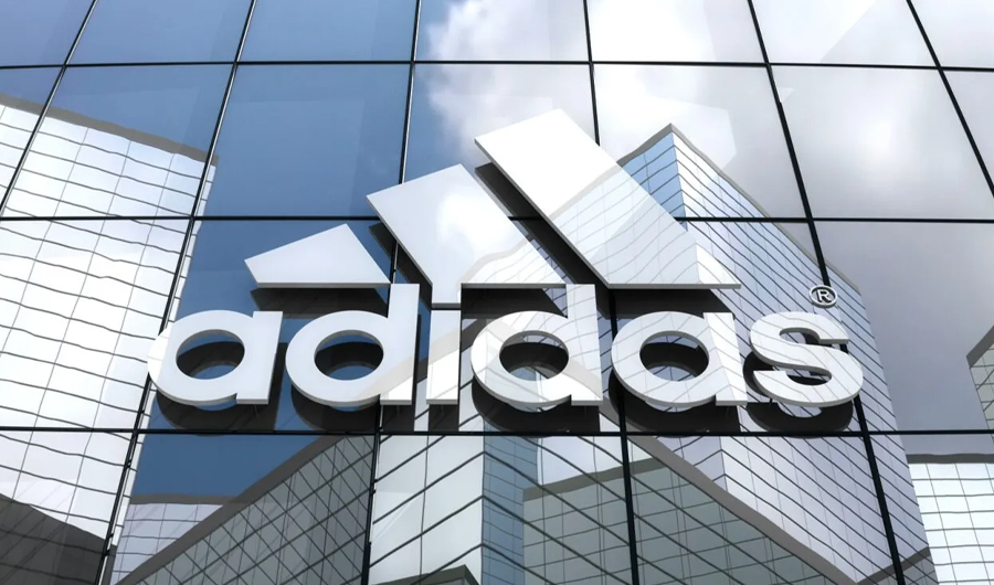إيرادات «أديداس» من مبيعات الجملة تقفز 17% في الربع الثاني إيرادات «أديداس» من مبيعات الجملة تقفز 17% في الربع الثاني