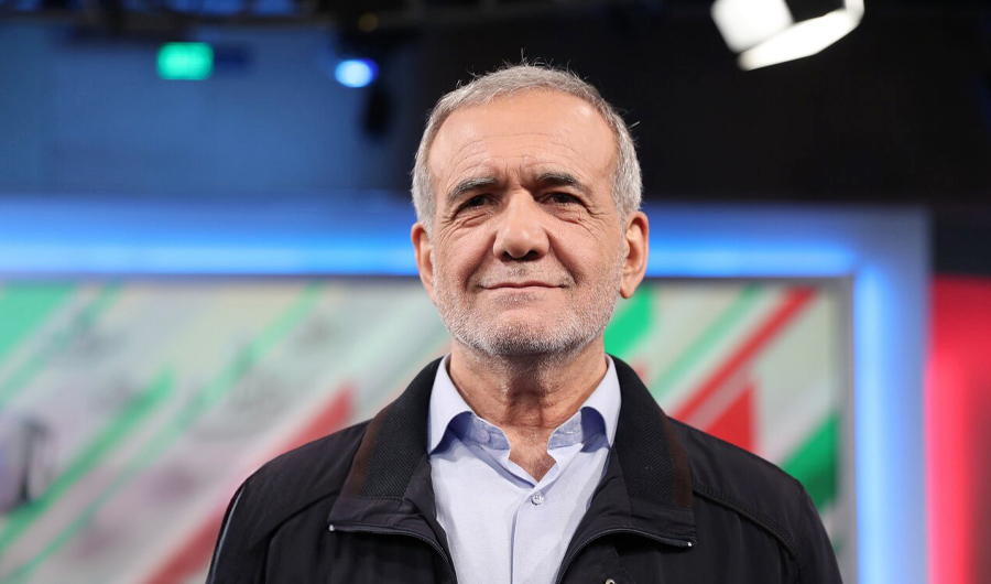 الرئيس الإيراني: نسعى إلى السلام مع العالم ولن نرضخ للظلم أبداً