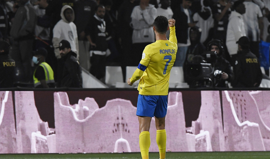 كريستيانو رونالدو يلمح لمغادرة النصر السعودي