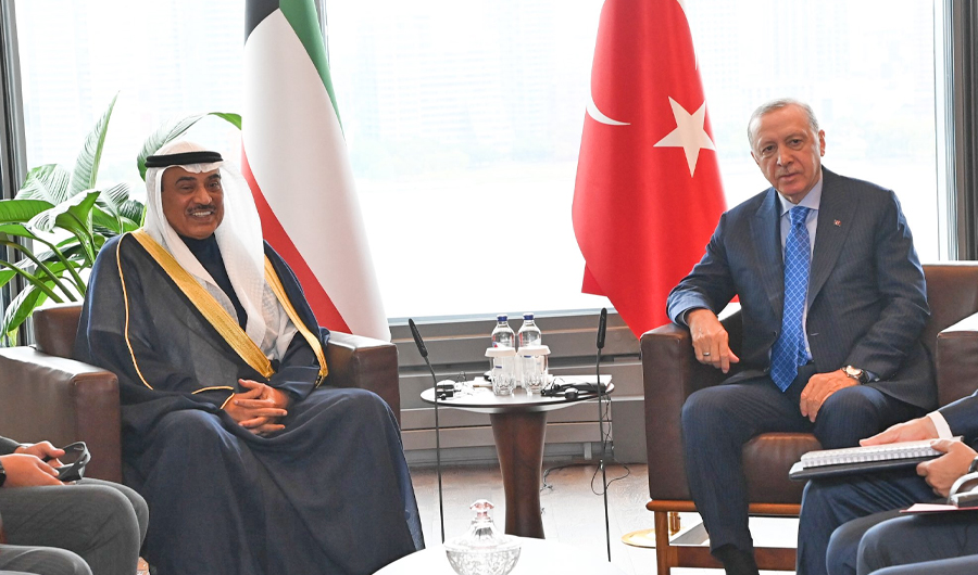 سمو ولي العهد يناقش مع الرئيس التركي أبرز المستجدات الإقليمية والدولية