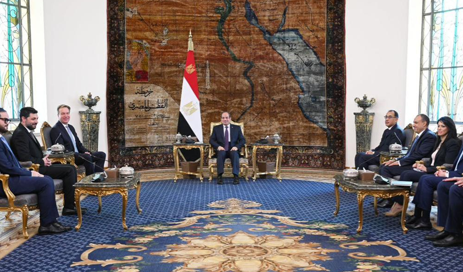 الرئيس المصري: إقامة دولة فلسطينية مستقلة الضامن لعودة استقرار المنطقة