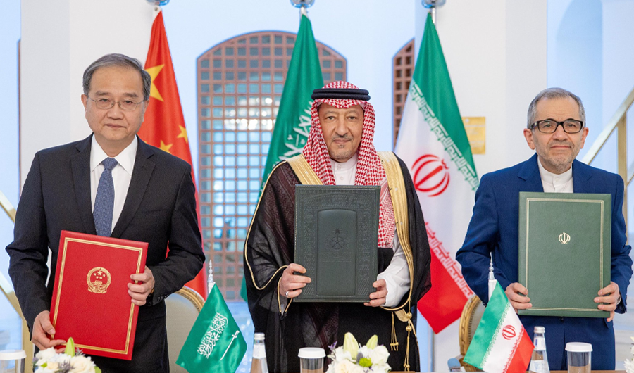 السعودية وإيران تؤكدان التزامهما بتنفيذ &laquo;اتفاق بكين&raquo; بكافة بنوده