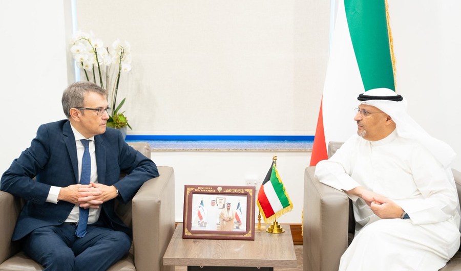 وزير الاتصالات يبحث مع سفير إسبانيا تعزيز التعاون بالمشاريع الرقمية والتكنولوجية