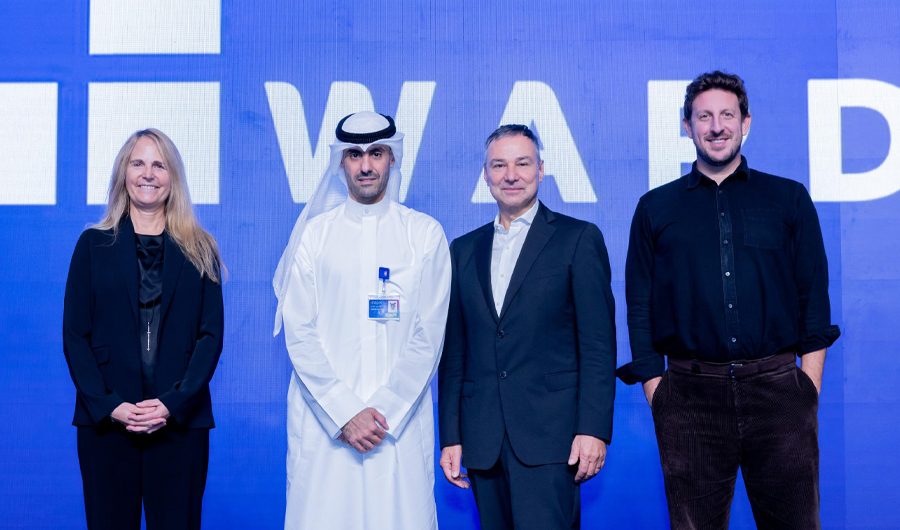 بدر الخرافي: «زين» تعتمد استراتيجيتها الجديدة «4WARD» بدر الخرافي: «زين» تعتمد استراتيجيتها الجديدة «4WARD»