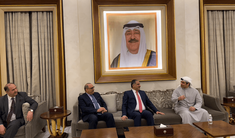 وزير الإعلام والشباب يستقبل وزير الشباب والرياضة العراقي