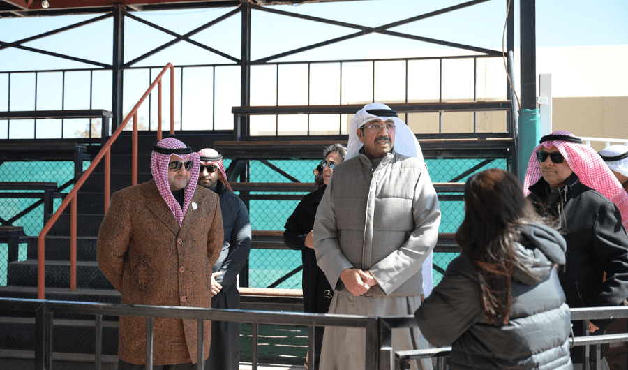 وزير الدفاع يطلع على مرافق مخيم الوزارة والأنشطة التفاعلية وزير الدفاع يطلع على مرافق مخيم الوزارة والأنشطة التفاعلية