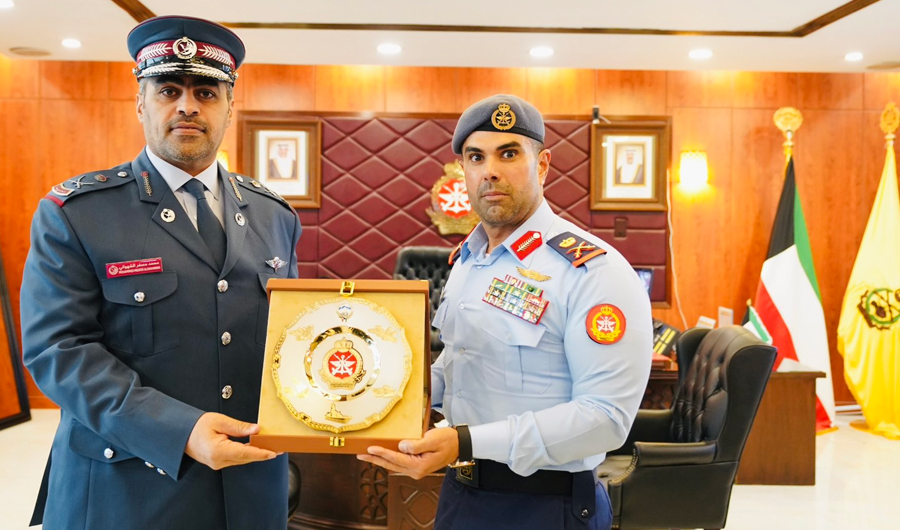 نائب رئيس الأركان يبحث مع مسؤول عسكري قطري موضوعات ذات اهتمام مشترك