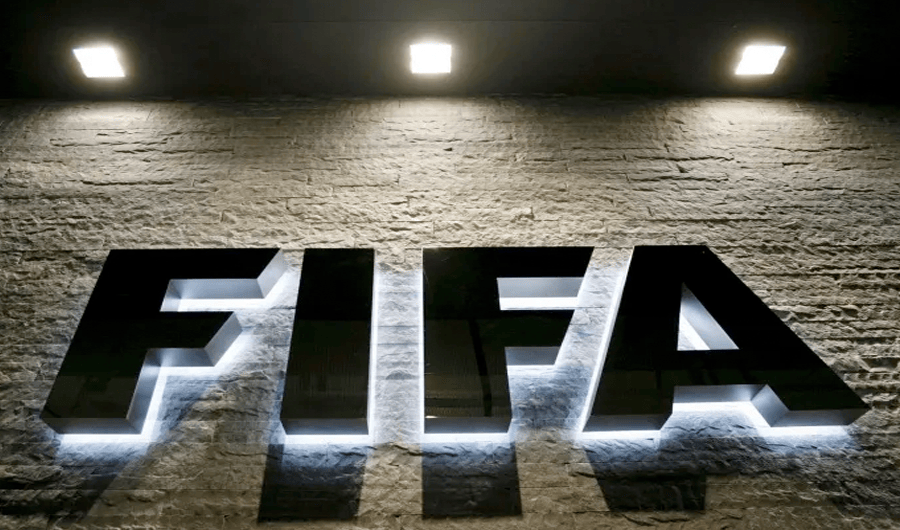 فيفا يغرم الاتحادين الكويتي والعراقي على خلفية مباراة الكويت والعراق