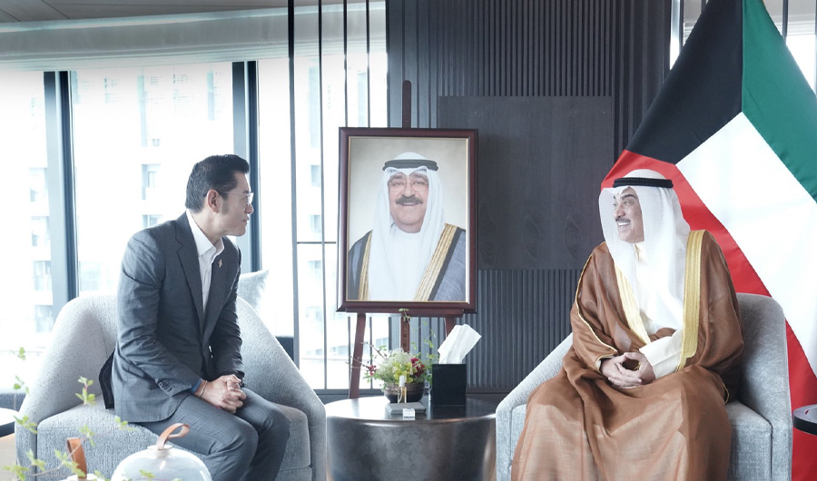 سمو ولي العهد يستقبل ملك مملكة بوتان بمقر إقامة سموه في اليابان سمو ولي العهد يستقبل ملك مملكة بوتان بمقر إقامة سموه في اليابان