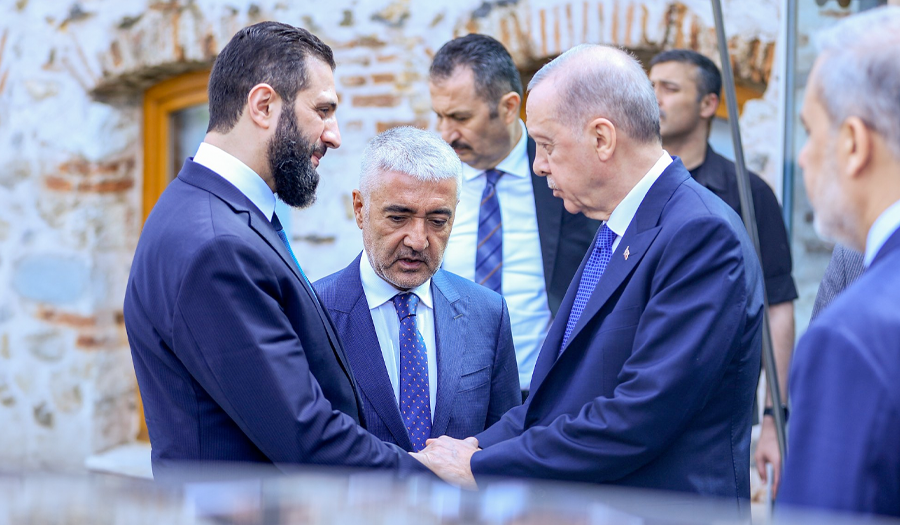 الرئيس التركي يلتقي نظيره السوري في إسطنبول