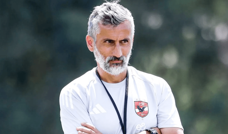 الأهلي المصري يُنهي عقد مدربه عقب الهزيمة أمام بيراميدز