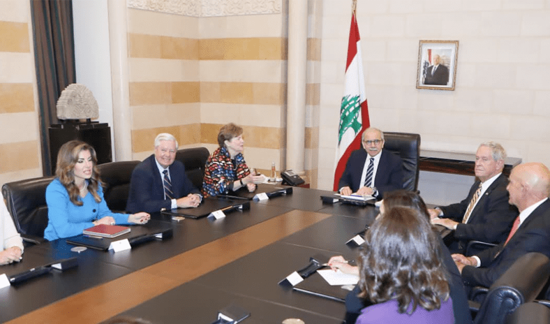رئيس الوزراء اللبناني: مسار حصر السلاح وبسط سلطة الدولة انطلق ولا عودة إلى الوراء رئيس الوزراء اللبناني: مسار حصر السلاح وبسط سلطة الدولة انطلق ولا عودة إلى الوراء