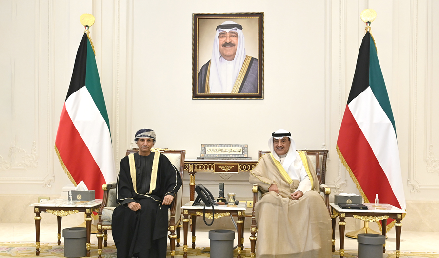 سمو ولي العهد يستقبل الممثل الخاص للأمين العام للأمم المتحدة في العراق