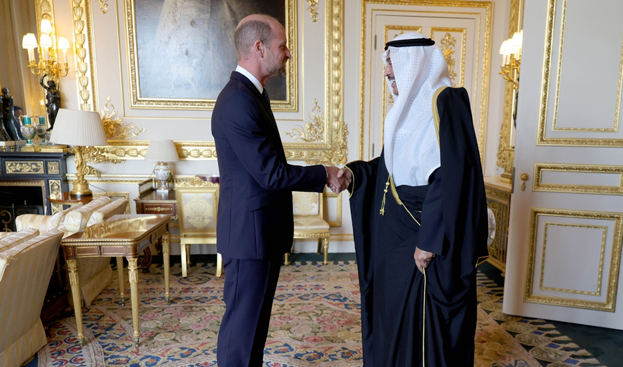 سمو ولي العهد يلتقي ولي عهد المملكة المتحدة في قصر وندسور