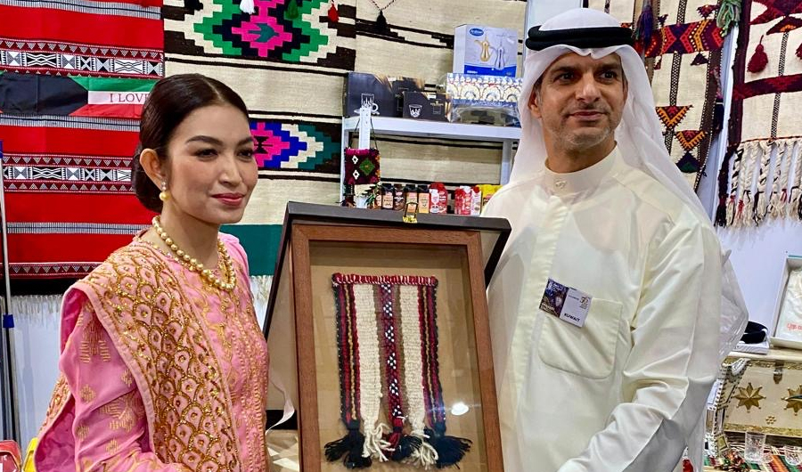 سفارتنا في إندونيسيا تشارك في السوق الخيري الدولي بجاكرتا