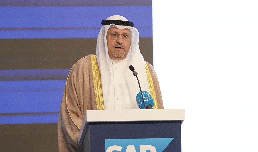وزير الاتصالات: القيادة السياسية حريصة على تطوير البنية التحتية الرقمية