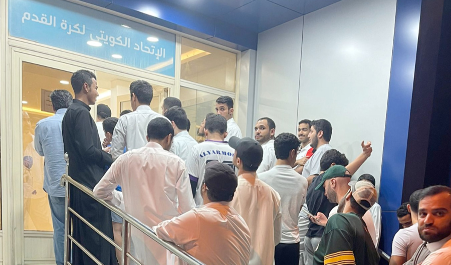 إقبال جماهيري كبير على تذاكر مباراة الكويت وموريتانيا في كأس العرب إقبال جماهيري كبير على تذاكر مباراة الكويت وموريتانيا في كأس العرب