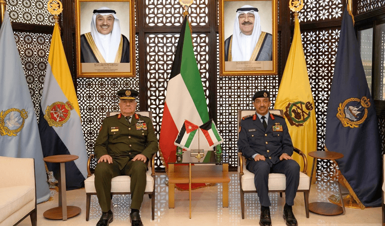 رئيس الأركان العامة للجيش يبحث مع نظيره الأردني موضوعات مشتركة
