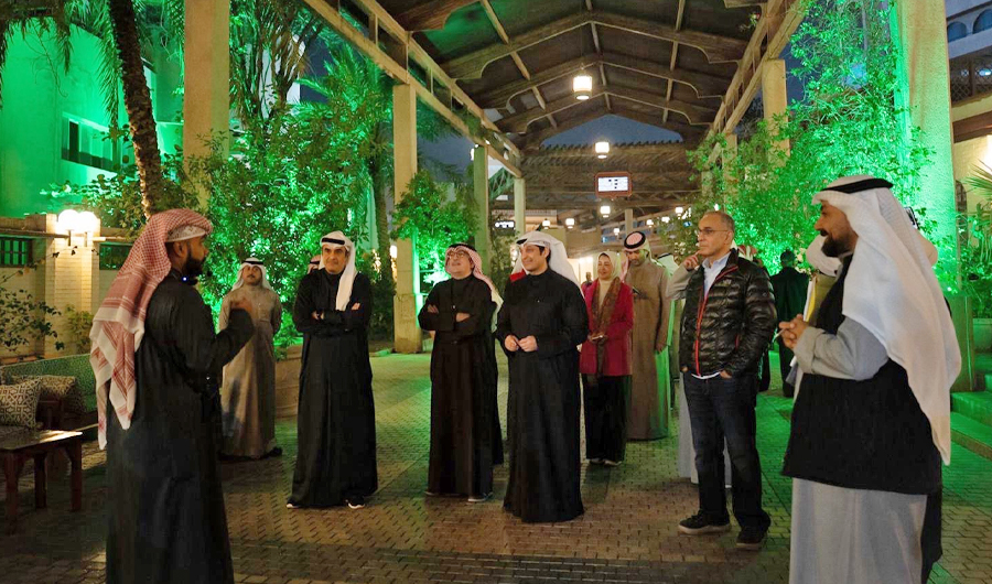وزير الإعلام يؤكد: المورد البشري أهم عناصر التنمية والبناء