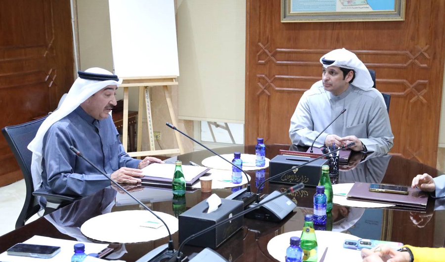 المطيري يطّلع على مستجدات جائزة الكويت الكبرى للإعلام &laquo;شراع&raquo;