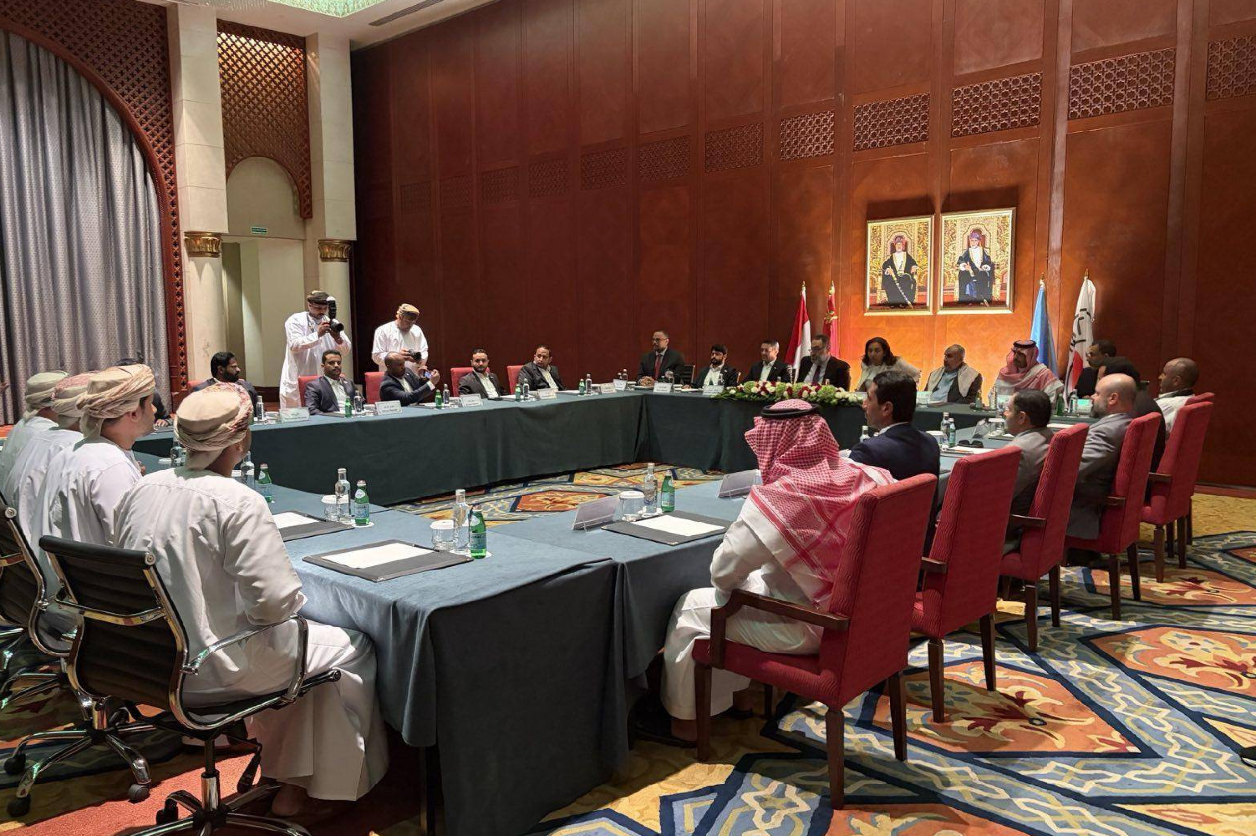 اتفاق بين الحكومة اليمنية والحوثيين لتبادل الأسرى: الكل مقابل الكل اتفاق بين الحكومة اليمنية والحوثيين لتبادل الأسرى: الكل مقابل الكل