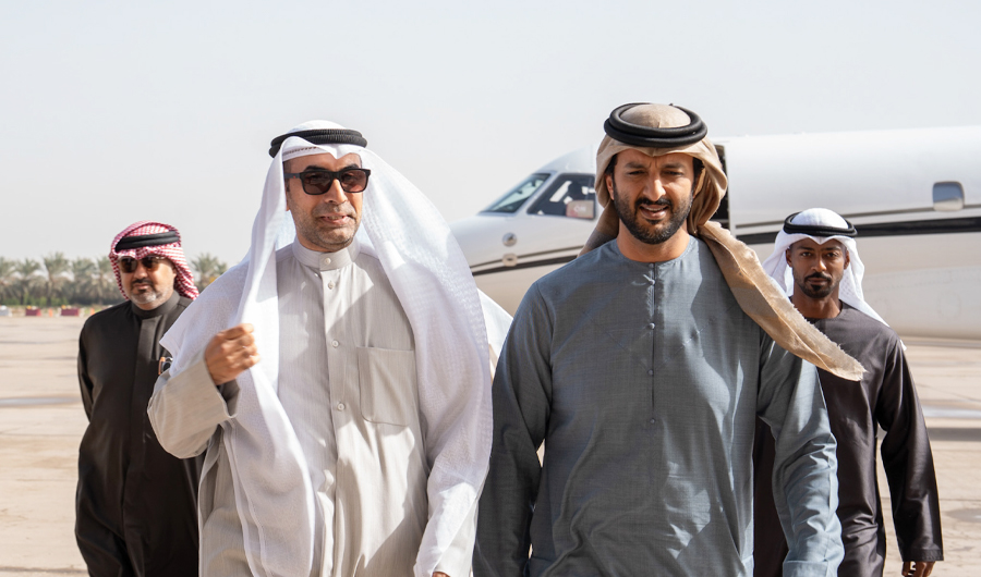 وكيل وزارة الإعلام يستقبل وزير الاقتصاد والسياحة الإماراتي