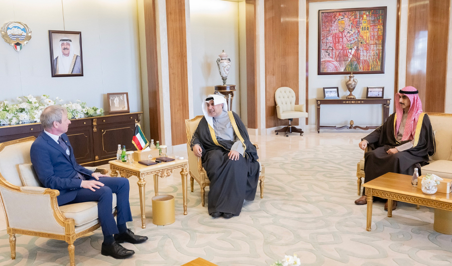 وزير شؤون الديوان الأميري ورئيس ديوان سمو ولي العهد يستقبلان سفيري بلجيكا وكندا وزير شؤون الديوان الأميري ورئيس ديوان سمو ولي العهد يستقبلان سفيري بلجيكا وكندا