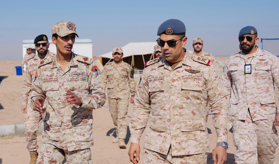 نائب رئيس الأركان يتفقد مواقع الجيش في المنطقة الشمالية