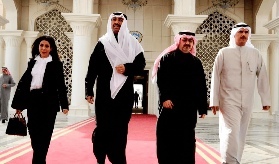 وفد رسمي كويتي برئاسة وزير الدفاع إلى الإمارات