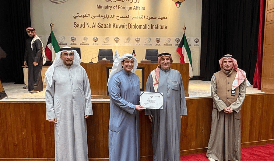 وزير الإعلام يكرم مجتازي دورة الإرشاد السياحي التطوعي الأولى