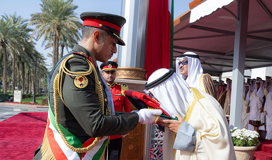 سمو الأمير يشمل برعايته وحضوره مراسم رفع العلم