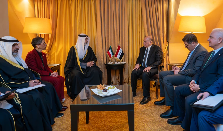 وزير الخارجية يبحث مع نظيره العراقي مفاوضات أميركا وإيران وخفض التوتر وزير الخارجية يبحث مع نظيره العراقي مفاوضات أميركا وإيران وخفض التوتر
