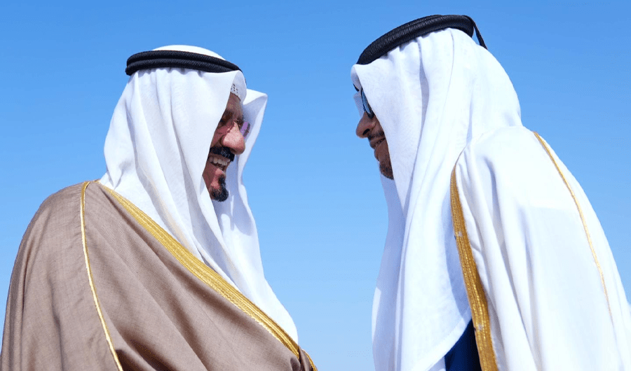 رئيس الوزراء القطري يصل إلى البلاد في زيارة رسمية رئيس الوزراء القطري يصل إلى البلاد في زيارة رسمية