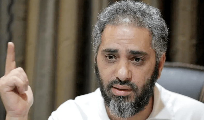 فضل شاكر أمام المحكمة: لم أحمل سلاحاً ولا أعرف استخدامه فضل شاكر أمام المحكمة: لم أحمل سلاحاً ولا أعرف استخدامه