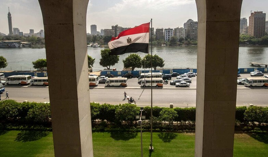 مصر تُبعد 5 أجانب لدواعٍ تتعلق بالأمن القومي مصر تُبعد 5 أجانب لدواعٍ تتعلق بالأمن القومي