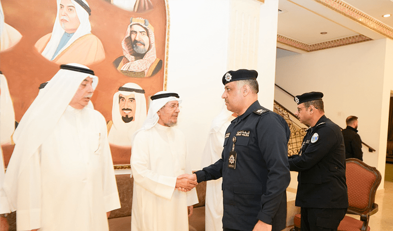 الوهيب وقيادات &laquo;الداخلية&raquo; يقدمون واجب العزاء&nbsp; لأسرتي شهيدي الواجب المقدم الشراح والرائد المجمد