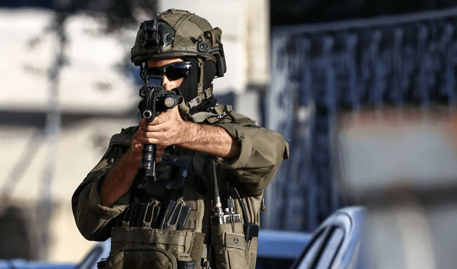 جيش الاحتلال يقرّ بمسؤولية أحد عناصره عن تحطيم تمثال للمسيح بجنوب لبنان جيش الاحتلال يقرّ بمسؤولية أحد عناصره عن تحطيم تمثال للمسيح بجنوب لبنان