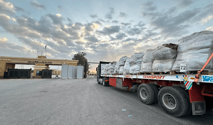 الهلال الأحمر المصري: إرسال 5770 طناً من المساعدات الإنسانية إلى غزة