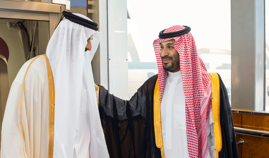 أمير قطر: القمة التشاورية تجسّد الموقف الخليجي الموحّد تجاه الأوضاع الراهنة
